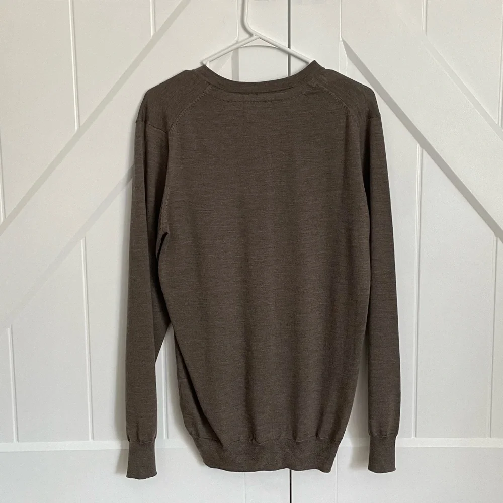 BARKERS' Skyland ZQrx Merino Vee Sweater. 100% Merino Wool, New Zealand Brand. - Picture 7 of 8